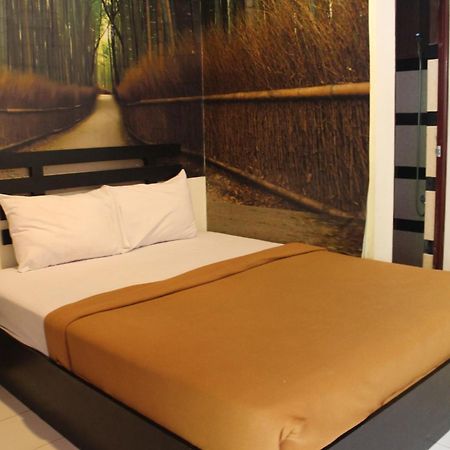 Lawaka Hotel Ampana 외부 사진