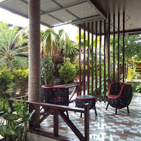 Lawaka Hotel Ampana 외부 사진