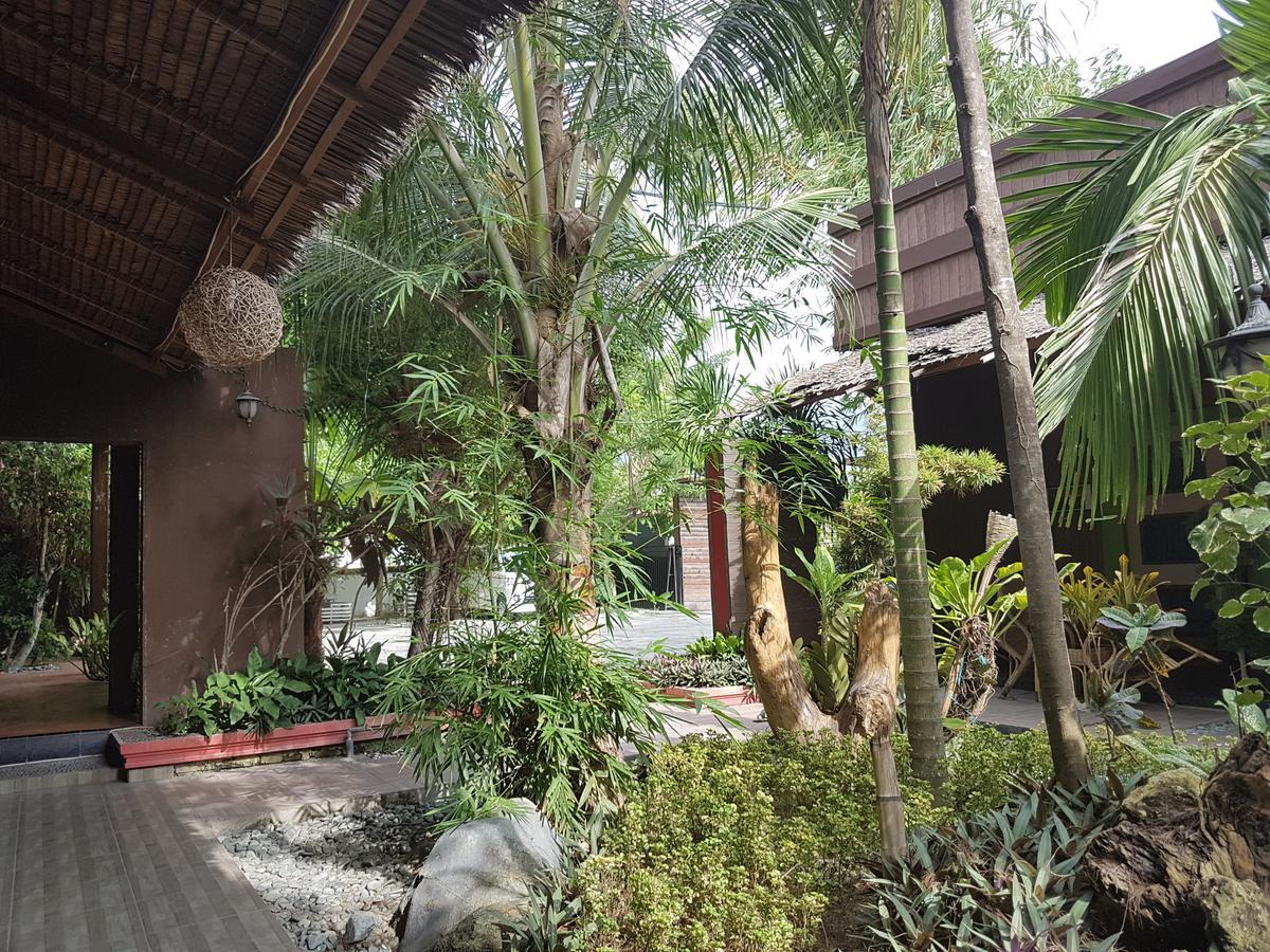 Lawaka Hotel Ampana 외부 사진