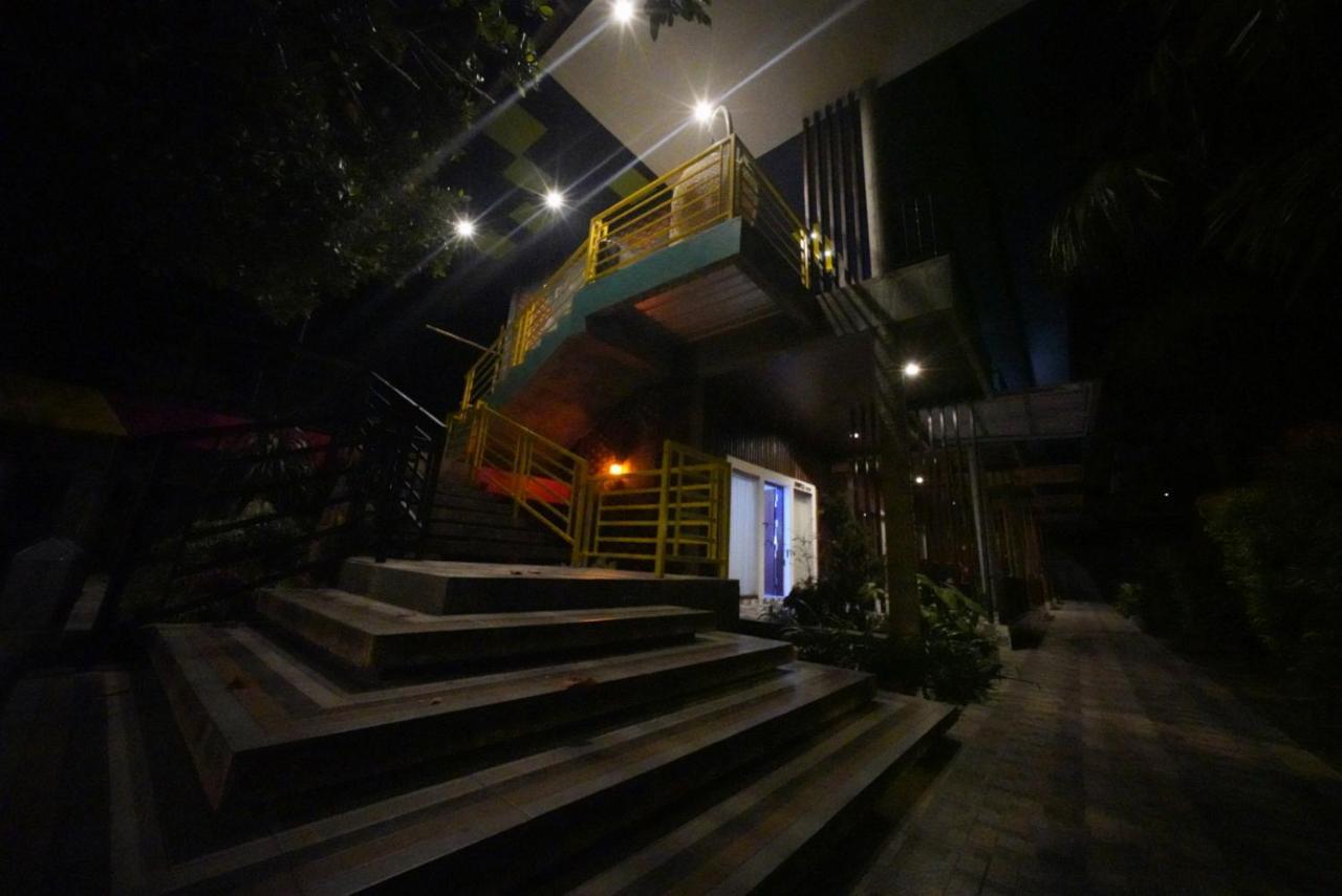 Lawaka Hotel Ampana 외부 사진